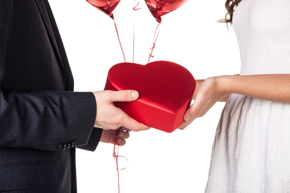 Top 10 Valentine S Day Gifts For Couples