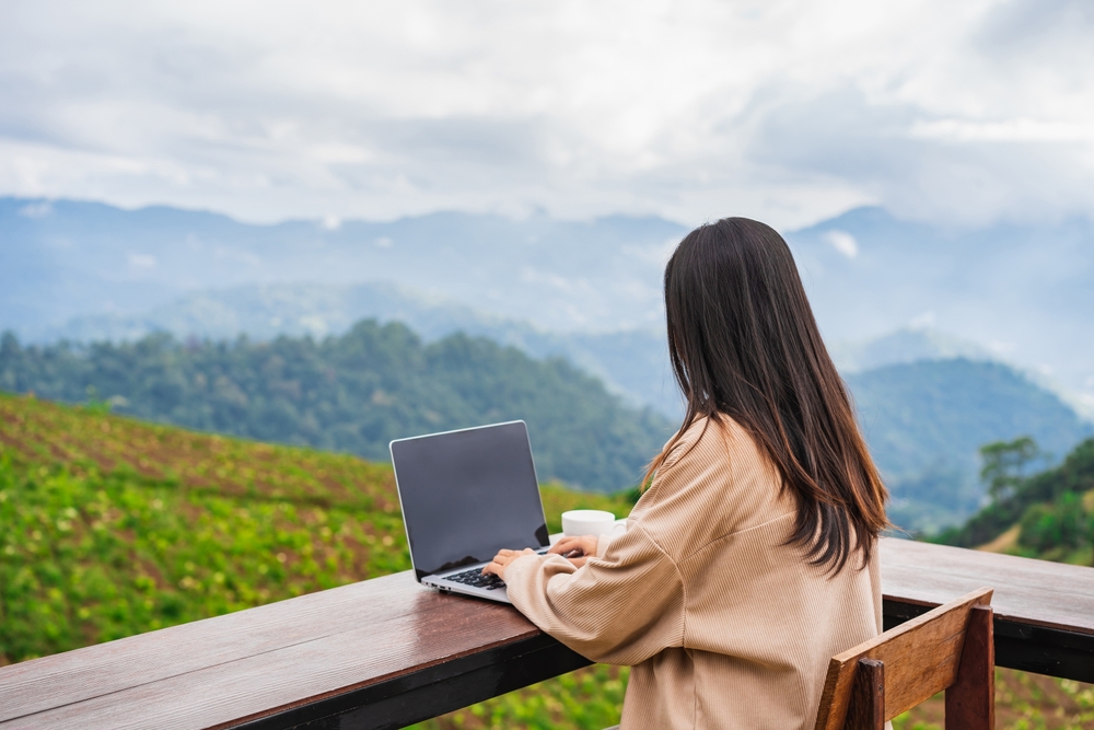 freelancer in country where it's possible to get rich