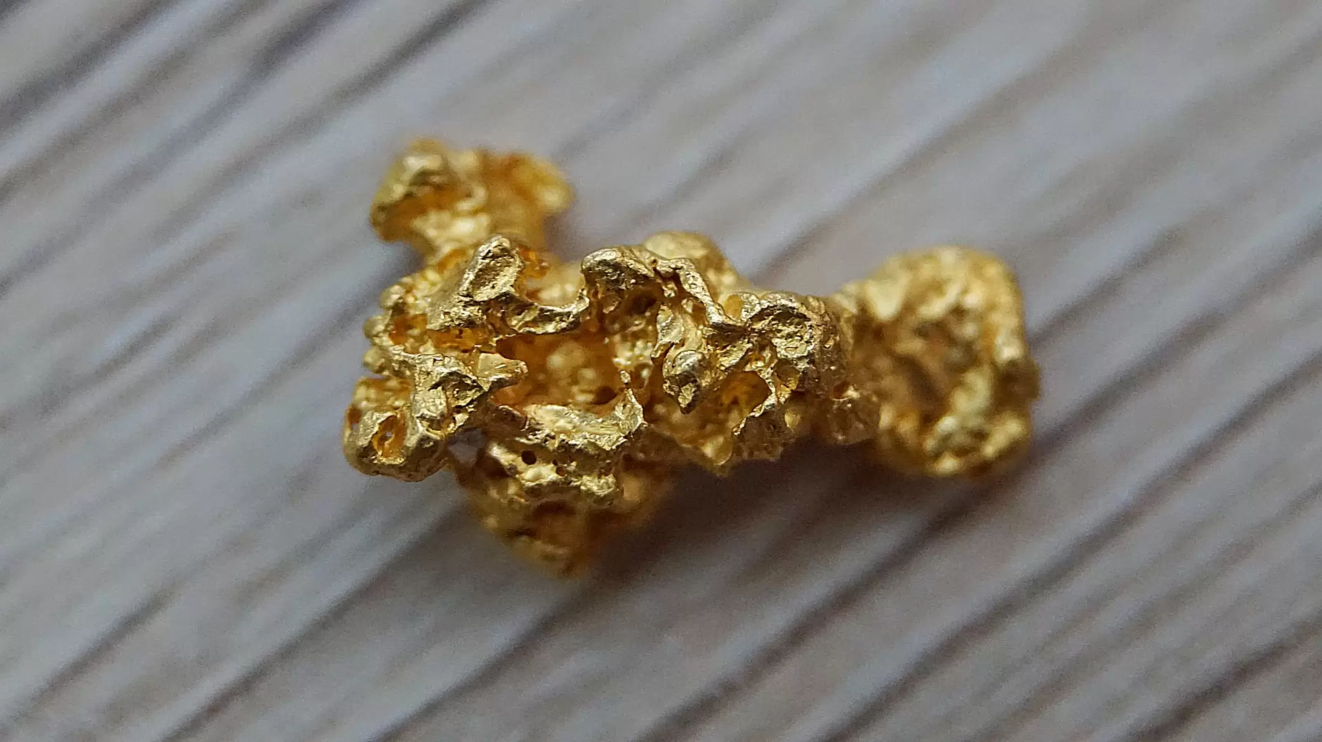 how to pan for gold